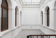 Herrschaftliche Villa in ruhiger Lage | Gartenwohnung mit ca. 4,40 m Raumhöhe | sanierungsbedürftig | Parkplatz | U-Bahnnähe