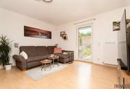 **Private Wohlfühloase mit Pool, Wintergarten & unverbaubaren Blick ins Grüne**