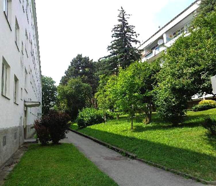 SOFORTBEZUG DRAUSSEN in OTTAKRING 4 Zimmer Wohnung mit LOGGIA in GRÜNLAGE