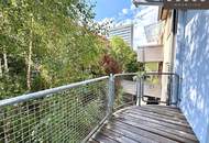 | CHARMANTE 2-ZIMMER-WOHNUNG MIT SONNIGEM BALKON | GRÜN- & SCHLOSSBERGBLICK | ca. 44,1m² | 2.OG | IDEALE LAGE
