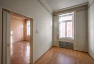 ++NEU++ 2-Zimmer Altbau-Wohnung (sanierungsbedürftig), in toller Lage