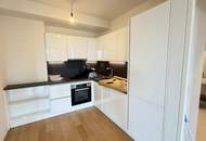 UNBEFRISTETE 3 Zimmer Neubau mit Loggia