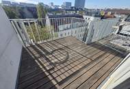 Wohnen mit Weitblick - Helle klimatisierte 2 Zimmer - Dachgeschoss-Maisonettewohnung mit Dachterrasse -- Goldeggasse