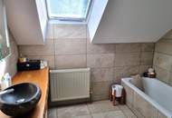 Gemütliches Wohnhaus in ruhiger Siedlungslage, 2 getrennte Wohneinheiten