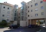 Urbane 2-Raum-Wohnung mit schöner Loggia/Balkon sucht neuen Mieter - Top Infrastruktur und großzügige Raumaufteilung sorgen für das optimale Wohngefühl!