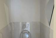 | 4 ZIMMER | LOGGIA | MIT EINBAUKÜCHE | NAHE TAUBSTUMMENGASSE | AB SOFORT