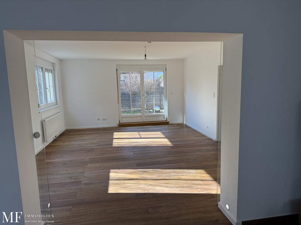 Wohnen im Mehrfamilienhaus / 8 Zimmer, 3 Bäder, 2 Eingänge
