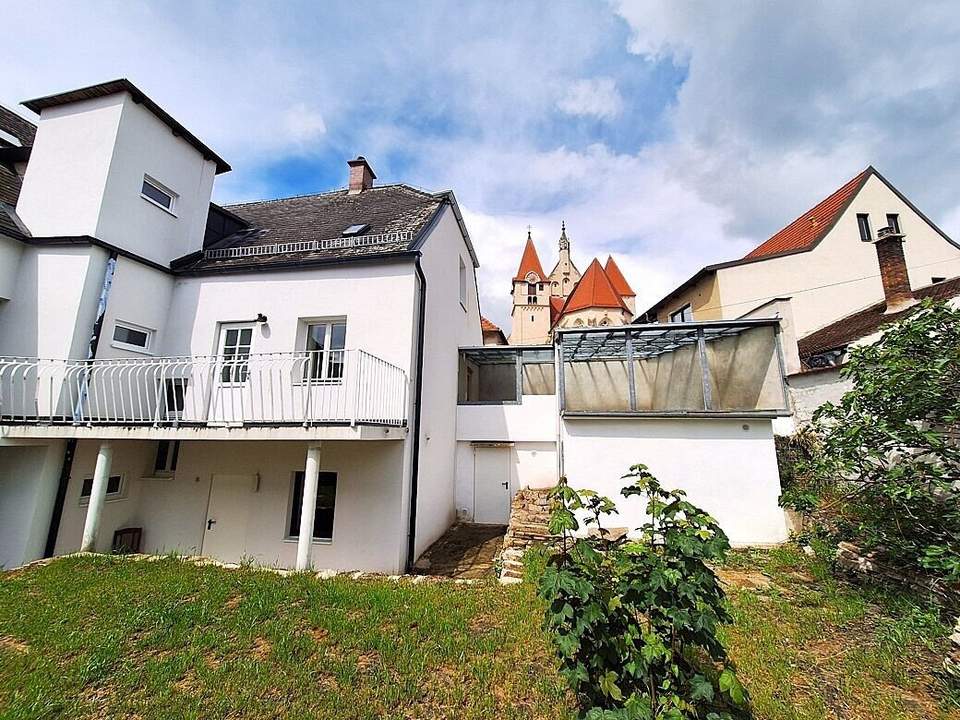ERSTBEZUG - STADTHAUS IN RUHELAGE - EGGENBURG