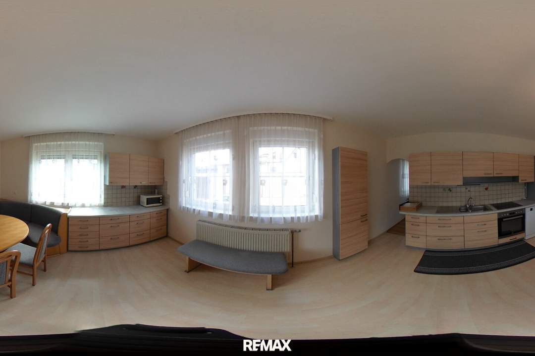 OPEN HOUSE! Bezugsfertiges Wohnhaus mit nettem Innenhofgarten und Terrasse