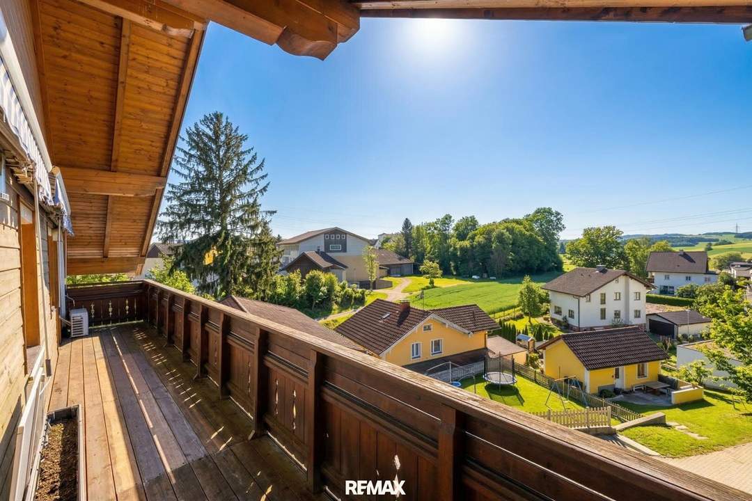 Zentral gelegenes Wohnhaus auf zwei Etagen mit Potenzial - in Neumarkt am Wallersee