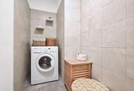 Helle 2-Zimmer Dachgeschosswohnung mit hofseitiger Terrasse | Markt- und U-Bahnnähe