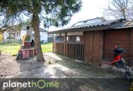 Geräumiger Bungalow und großer Garten mit Party-Hütte