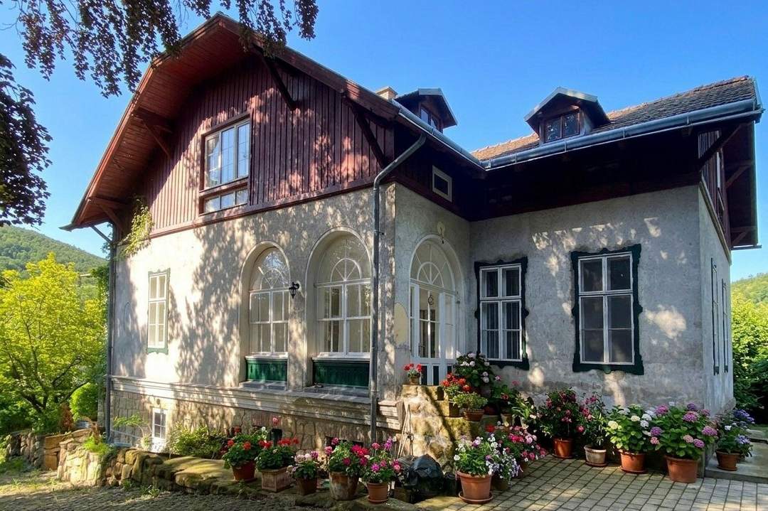Jahrhundertwende-Villa im Herzen von Pressbaum