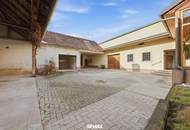 Landhaus mit ca. 5408 m² Grund im Weinviertel - Wohnkomfort &amp; Landwirtschaft vereint