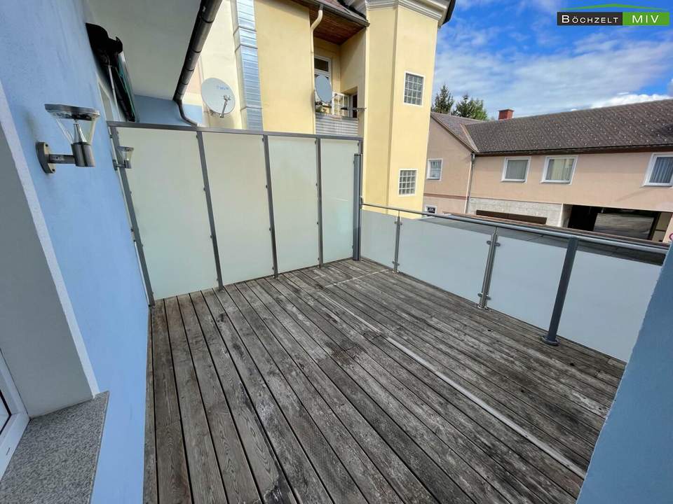 sehr gepflegte und großzügige Wohnung mit Terrasse &amp; Carportplatz ++ KNITTELFELD ++