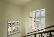 Leeres Zinshaus mit baubewilligtem Dachausbau im 2. Bezirk – Top Investment