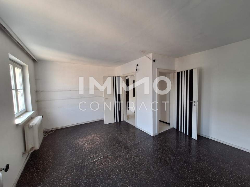 Großzügige Wohnung in bester Lage zum Eigenausbau!