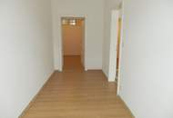 Großzügige 2,5 Zimmer Altbauwohnung, genau zwischen U6 Thaliastraße und Brunnenmarkt !!