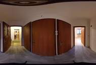 Haus mit zwei Wohneinheiten und Gartenidylle