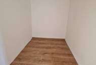 14979 Haushälfte mit Terrasse!