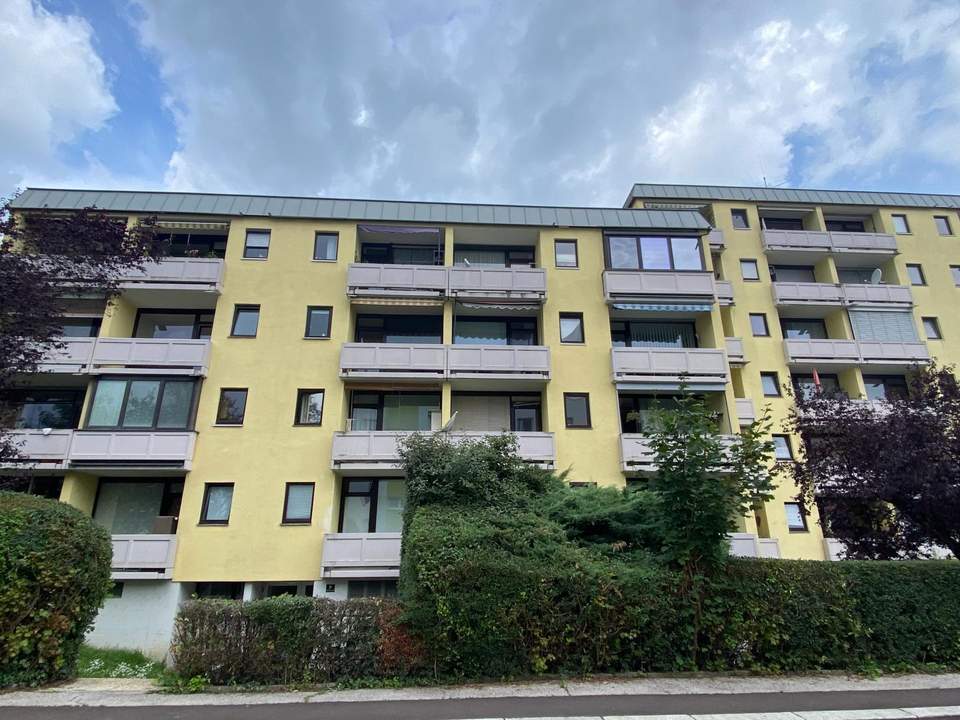 Schöne 1-Zimmer Wohnung mit Loggia und Blick auf den Pöstlingberg / Linz-Urfahr