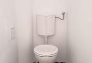 Unbefristete Miete: geräumiger 2-Zimmer-Altbau