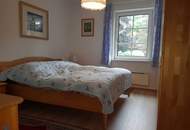 Möblierte 2-Zimmer-Wohnung mit Balkon, Grünblick und Tiefgarage in absoluter Ruhelage