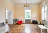 Herrschaftliche Wohnung in historischer Villa | über 440m² Garten & möglicher Infinity Pool | ca. 4,40 m Raumhöhe | sanierungsbedürftig | U-Bahnnähe
