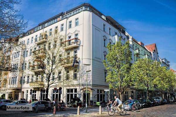 Historisches Wohn- und Geschäftshaus mit 20 Wohneinheiten und Gewerbe