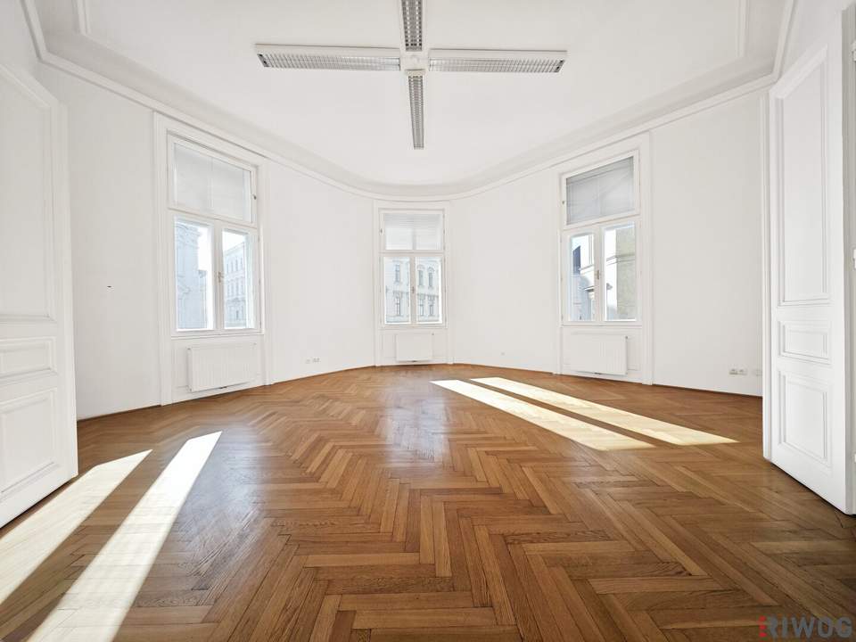 Topsaniertes Stilaltbaubüro in Naschmarktnähe | sehr hell | 154m² mit 4 bis 5 Zimmern | Luftwärmepumpe