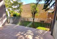 Ein Altbau, der verzaubert! Umfangreich und hochwertig sanierte Wohnschönheit mit großem Balkon und effizienter Erdwärme! Viel Privatsphäre + Viel Raum + Viel Grün!