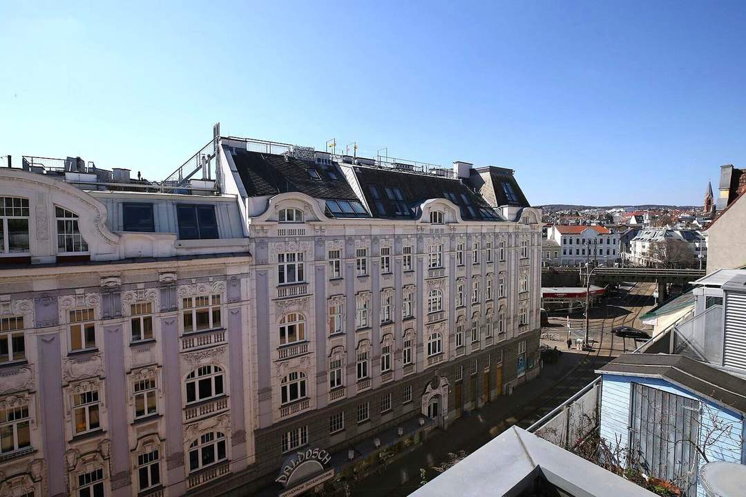 KEINE SCHRÄGEN !!! - Die Wohnfläche gesamt ca. 129 m² ist voll nutzbar + Terrassenfläche gesamt ca. 150 m² + 1 Garagenplatz im Eigentum