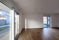 Erstbezug !! Traumhafte Doppelhaushälfte , Wohnkeller mit Garten und 2 Stellplätzen!