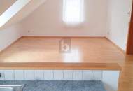 PERFEKT FÜR ANLEGER - VERMIETETER DACHGESCHOSSHIT