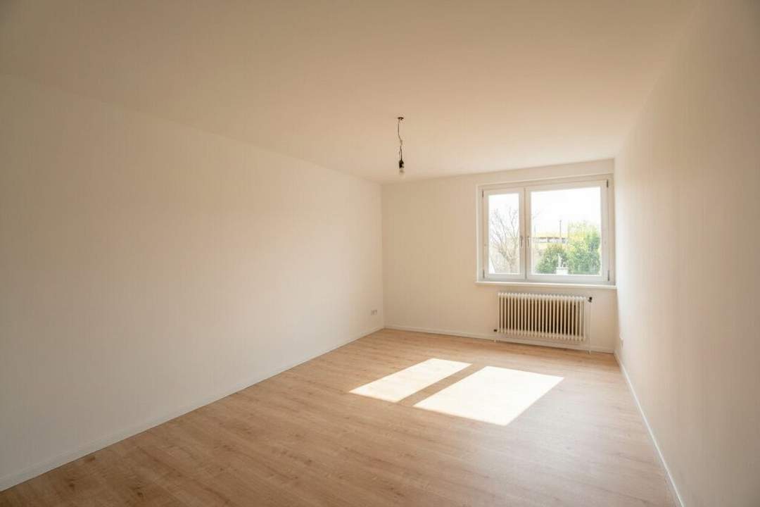 U4 Nähe - Frisch renovierte Dachgeschoß-Garconniere