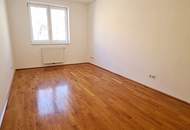 TERRASSENHIT, U3-Nähe, gepflegte 61 m2 Neubau mit 45 m2 Terrasse, 2 Zimmer, Einbauküche, Wannenbad, 3. Liftstock, Lorystraße