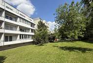 Ruhige, top-gepflegte Neubauwohnung! Große Loggia! Grünblick! Saniertes Haus!