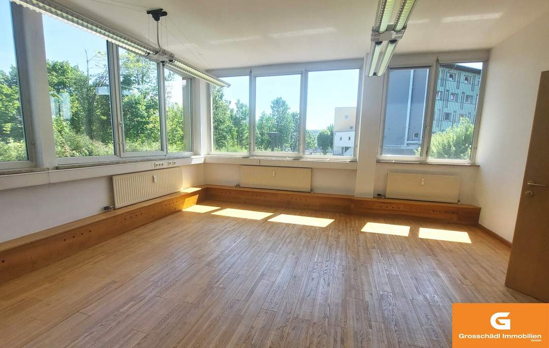 Büro oder Ordination in ruhiger Salzachlage in Salzburg Stadt mieten