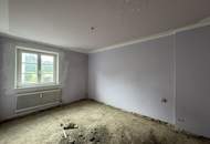 Sanierungsbedürftige Zwei-Zimmer-Wohnung mit einem Parkplatz | RIEDERSBACH