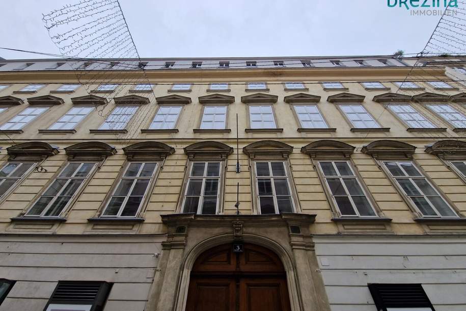 mit dem Aufzug direkt ins repräsentative Innenstadt Büro im Kaiserpaiais in der Wallnerstraße, Gewerbeobjekt-miete, 4.207,20,€, 1010 Wien 1., Innere Stadt