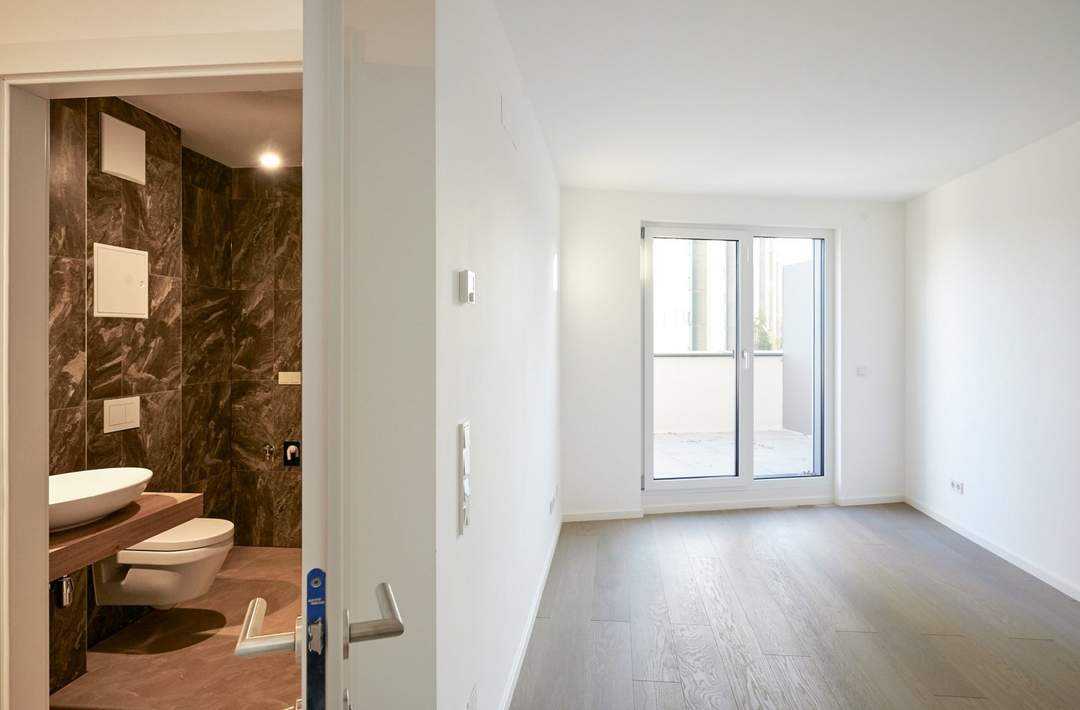 Sonnige 2-Zimmer-Terrassenwohnung in grüner Oase nahe der Donau! ERSTBEZUG!