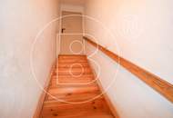 Großes Eckgrundstück mit renovierungsbedürftigem Haus!