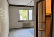 Sanierungsbedürftige 3-Zi-Wohnung mit Loggia &amp; Stellplatz in 1130 Wien um 299.000 €