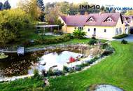 HERRLICHE AUSSICHT - Wunderschöner großer Vierkanthof mit Schwimmteich in absoluter grüner Ruhelage