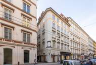 WIENER KLASSIK IM GÖTTWEIGERHOF: Topsanierte Altbauwohnung mit prachtvollem 70 m² großen Wohnsalon