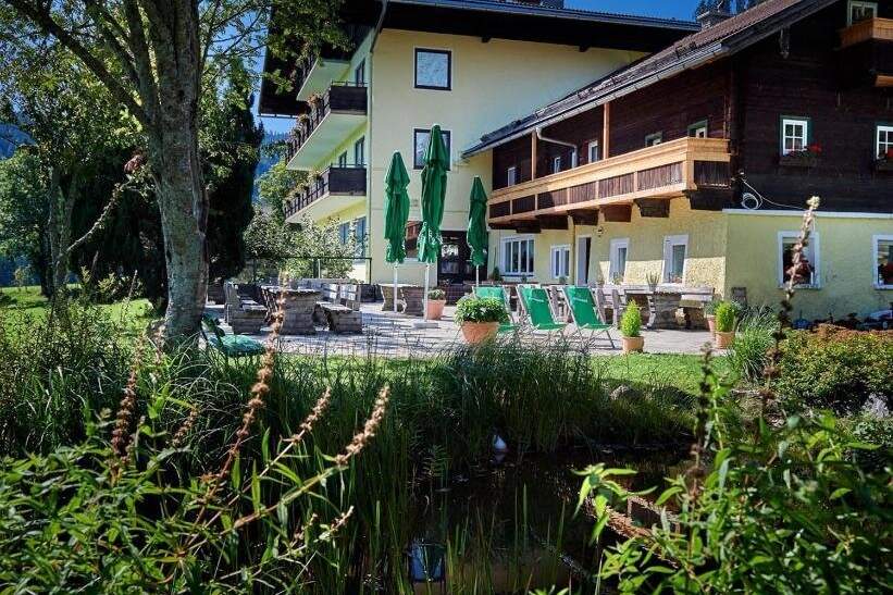 Pension / B&B mit Gastronomiebetrieb - ca. 9.000 m² Grundstück im Bezirk St. Johann im Pongau - Ski Welt Amade´, Gewerbeobjekt-kauf, 1.490.000,€, 5600 Sankt Johann im Pongau