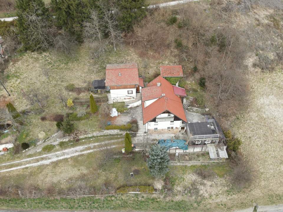 Haus mit Grund, Waldflächen und Wörtherseeblick