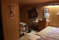 Viel Platz und ein wunderschöner Garten, alles was man benötigt um sich wohl zu fühlen.