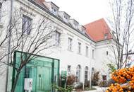 Außergewöhnliche Ordinationsfläche in revitalisiertem Schloss nahe Wien