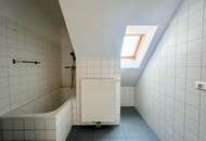 Helle 2 Zimmer Dachgeschosswohnung